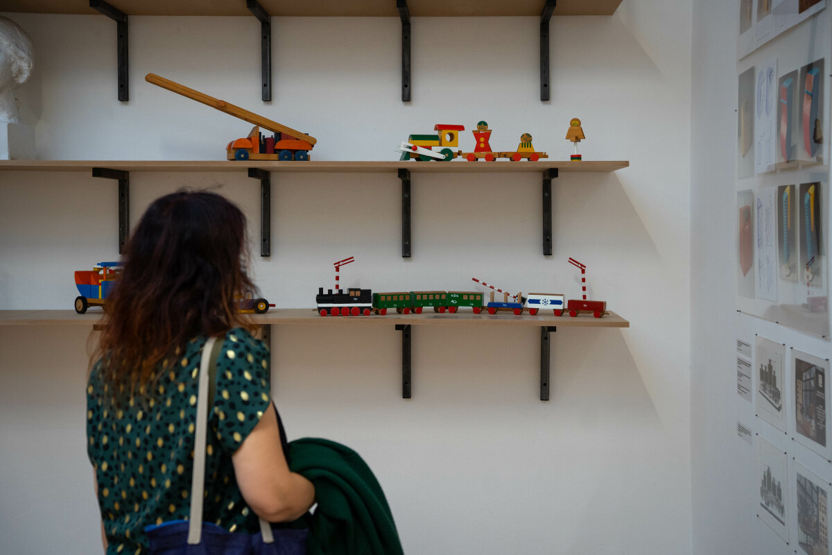 Hlavou a rukama. Škola uměleckých řemesel v Brně 1924–2024